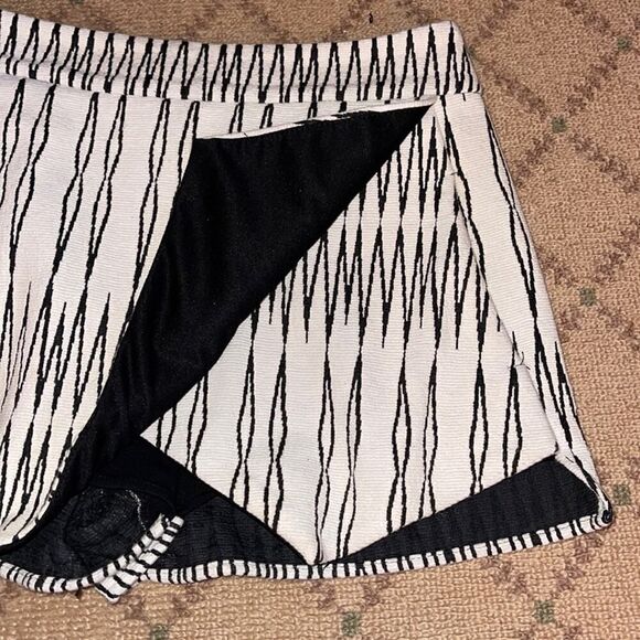 Design lab skort w crossover flap NWOT S - Picture 6 of 8